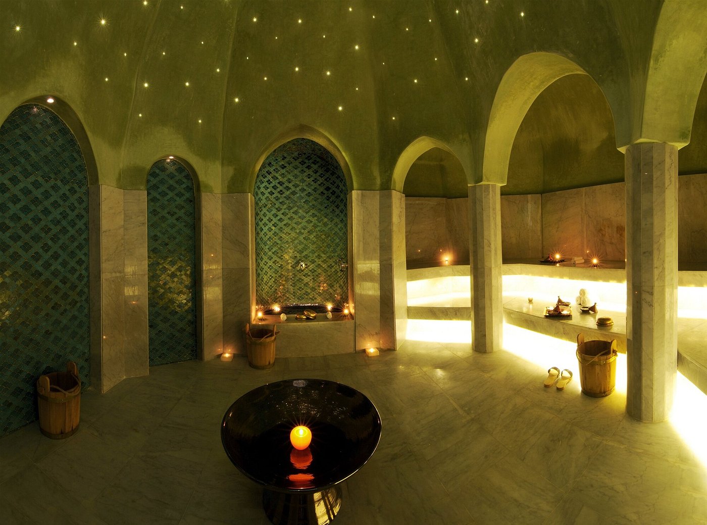 Rituel traditionnel marocain au hammam – Fès